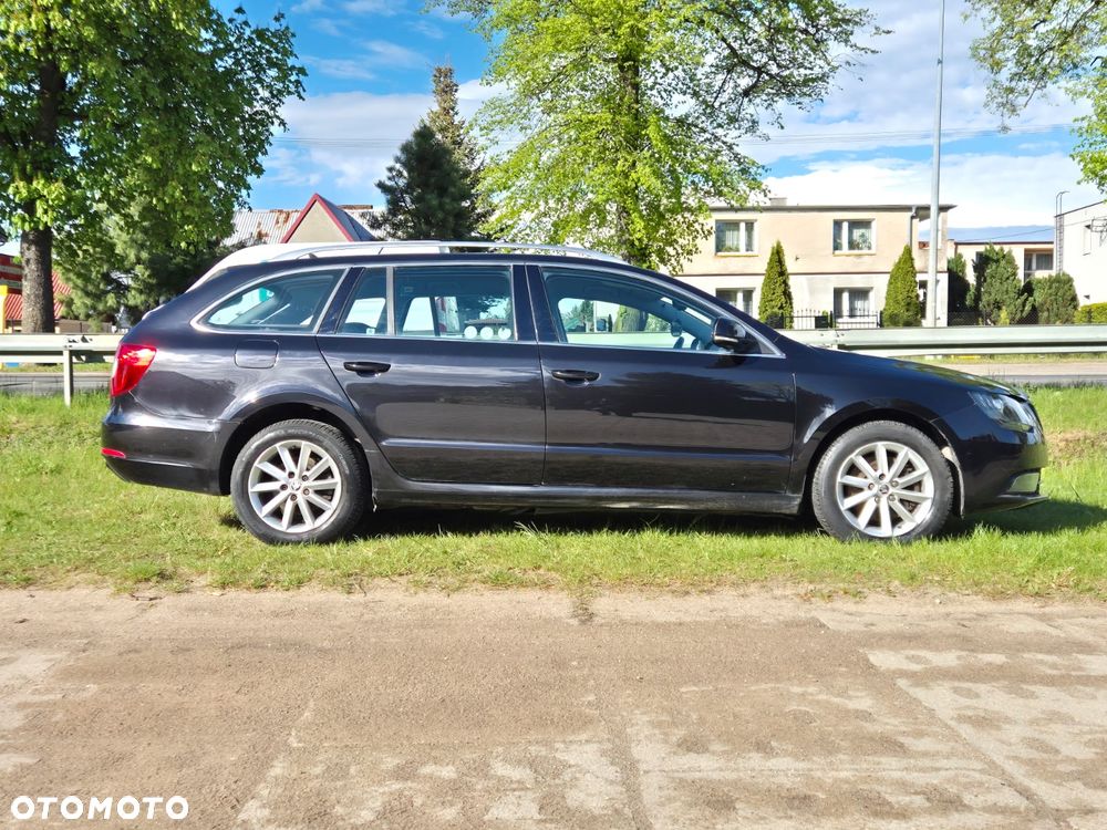 Skoda Superb 2.0 TDI Ambition DSG - 37
