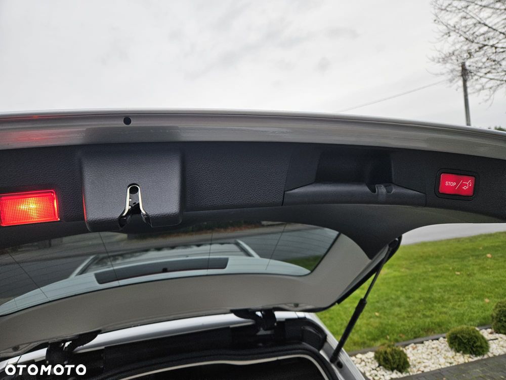Mercedes-Benz Klasa C 220 d 4MATIC 9G-TRONIC - 20