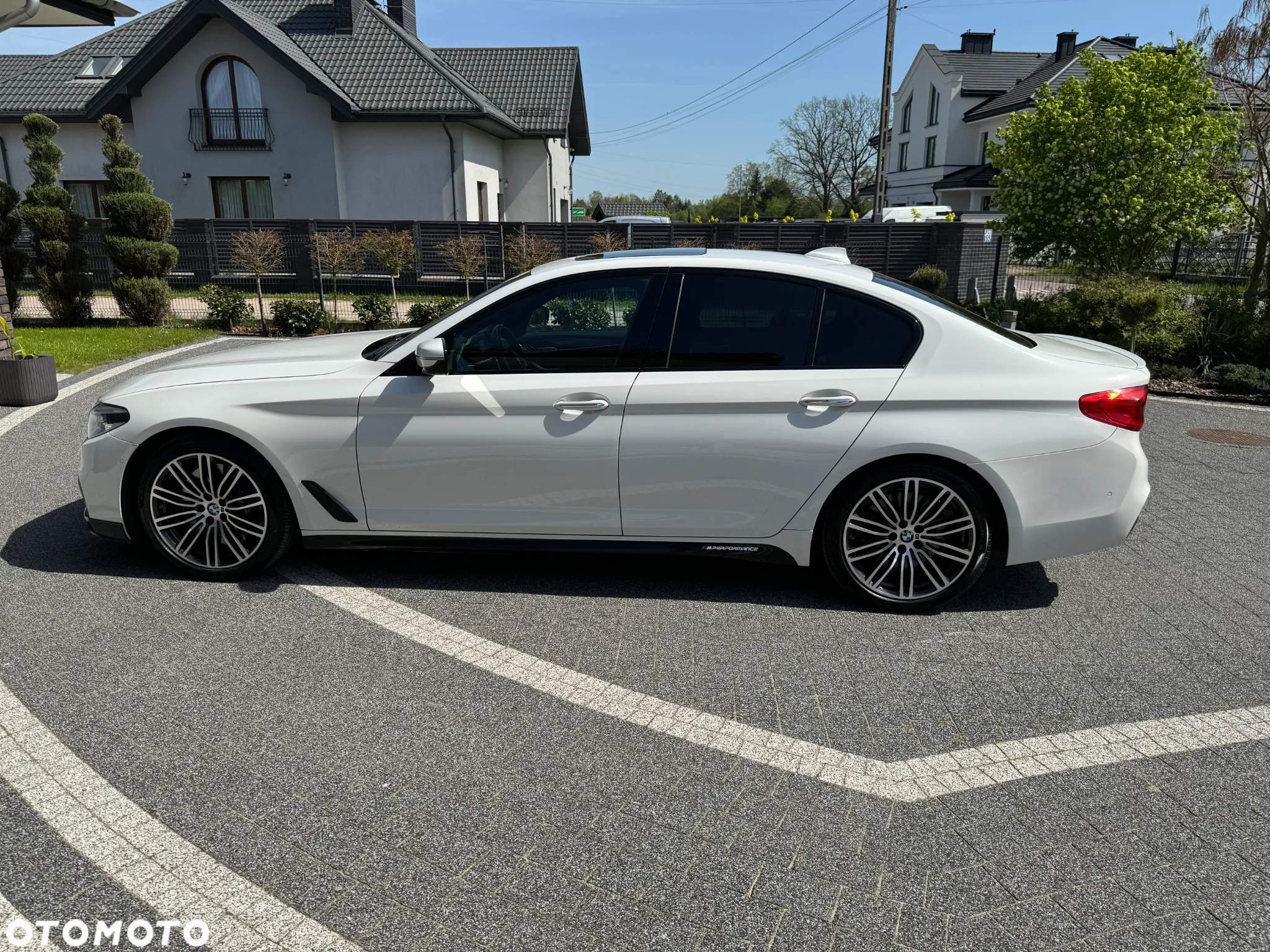 BMW Seria 5 540i xDrive Luxury Line sport - 2