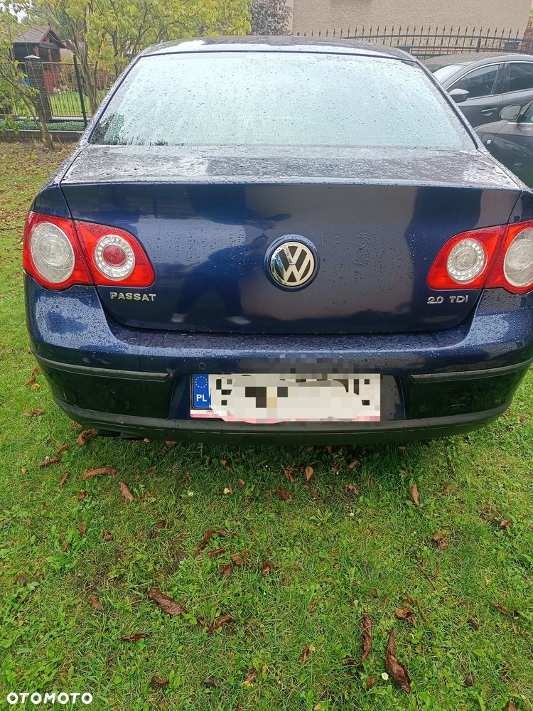 Volkswagen Passat 2.0 TDI Trendline - 3