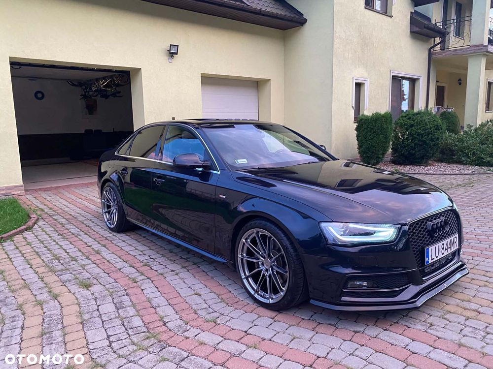 Audi A4 Limousine - 1