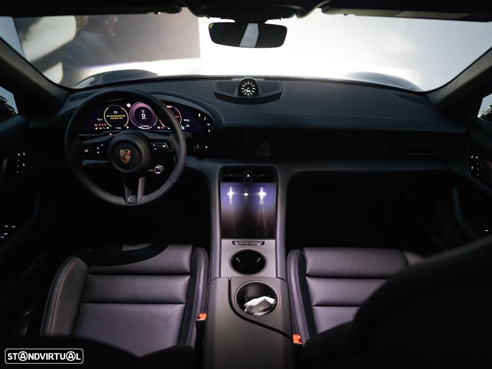 Porsche Taycan Sport Turismo 4S Black Edition - 26