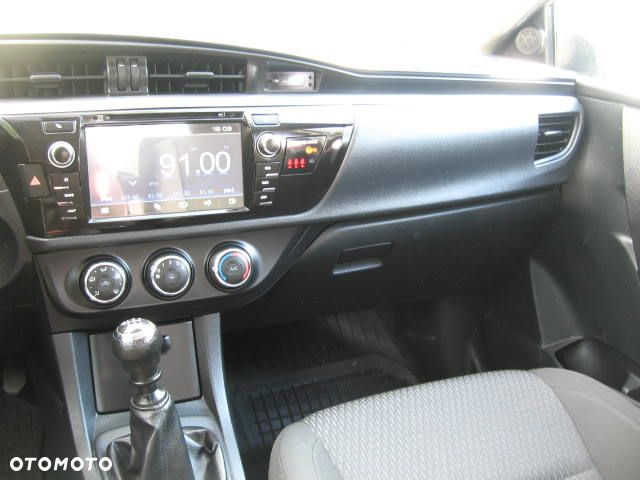 Toyota Corolla 1.4 D-4D Active EU6 - 17