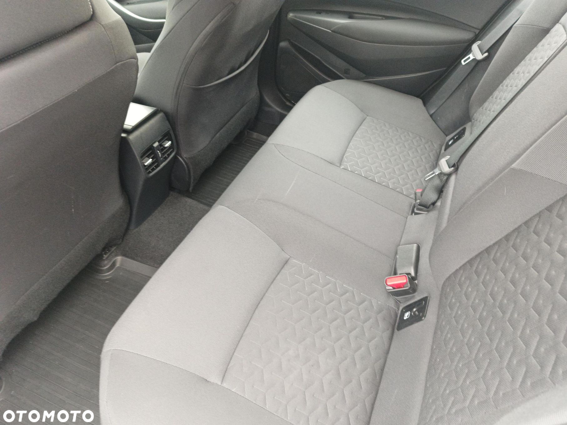 Toyota Corolla 1.8 Hybrid Comfort - 10