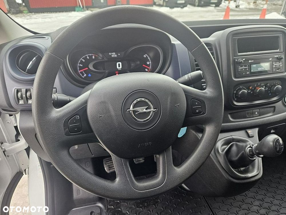 Opel Vivaro - 10