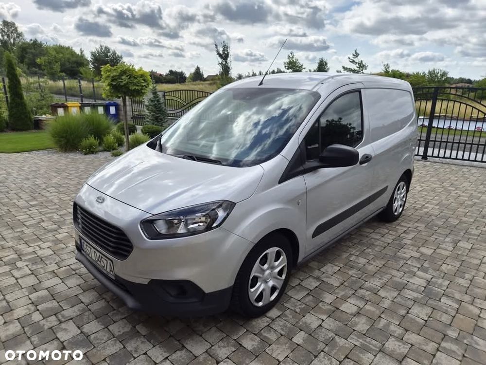 Ford Transit Courier - 4