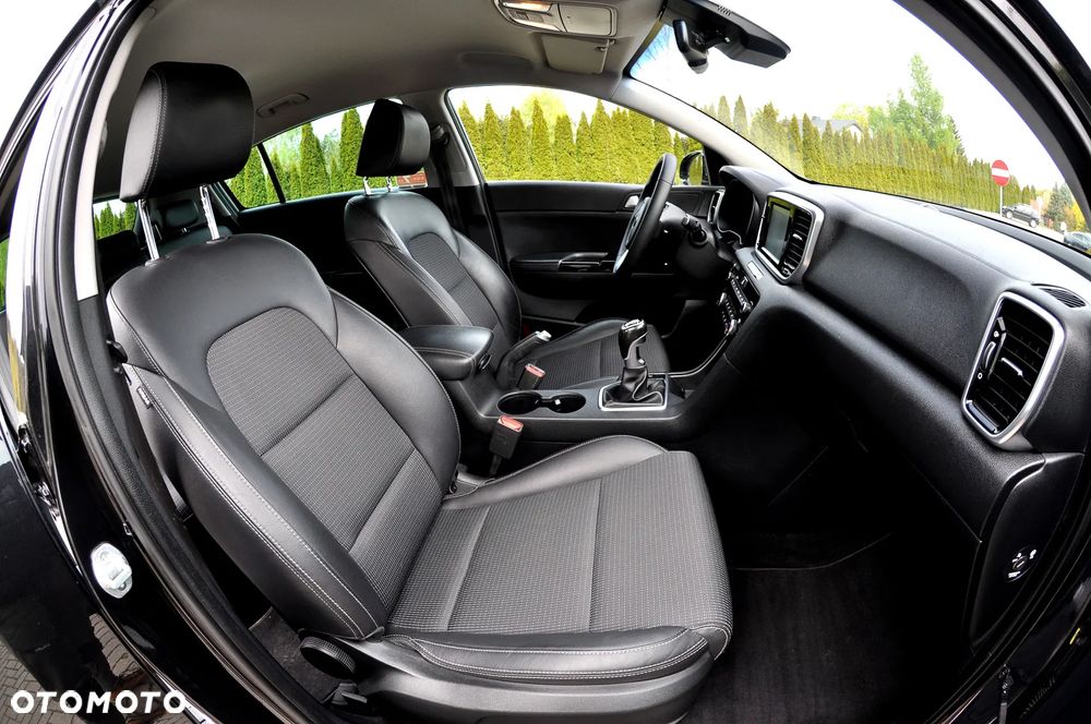 Kia Sportage 1.6 GDI Black Edition 2WD - 26