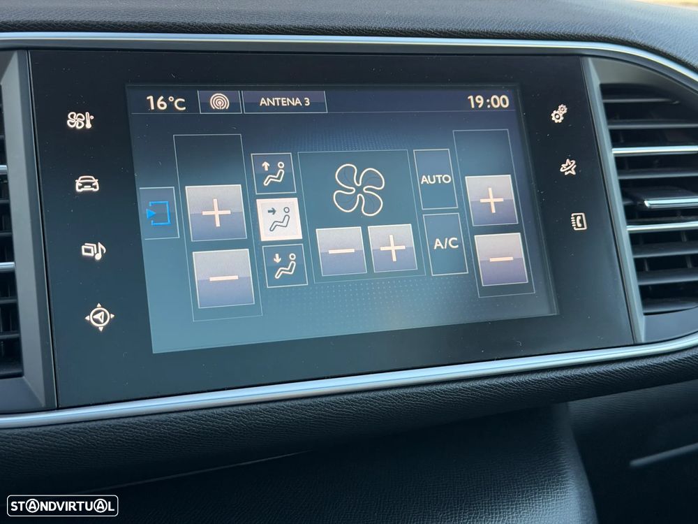 Peugeot 308 1.6 BlueHDi Allure J17 - 21