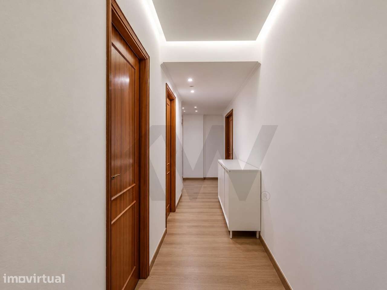 Apartamento T3 em excelente estado de conservação | Tapada das Mercês - Grande imagem: 4/26