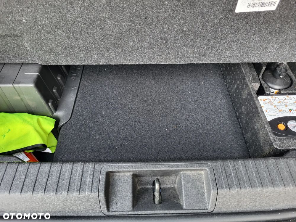 Renault Captur 1.6 E-TECH Plug-In Intens - 32