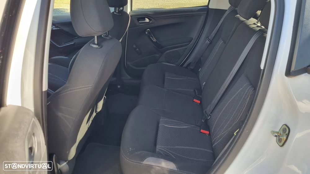 Peugeot 208 1.2 VTi Active - 11