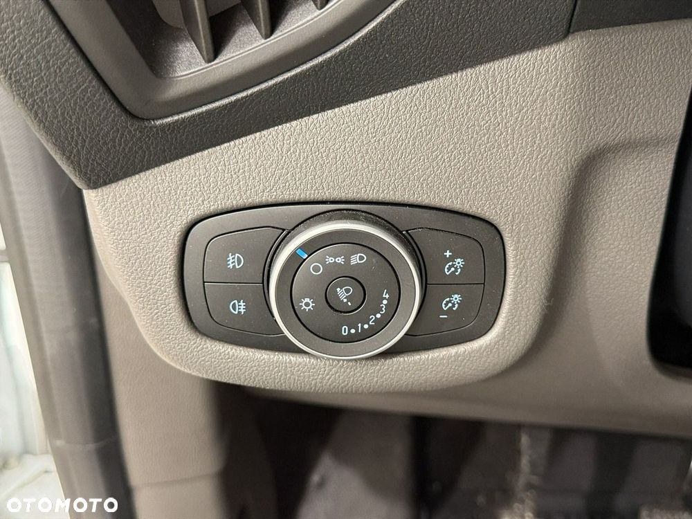 Ford Transit Connect - 27