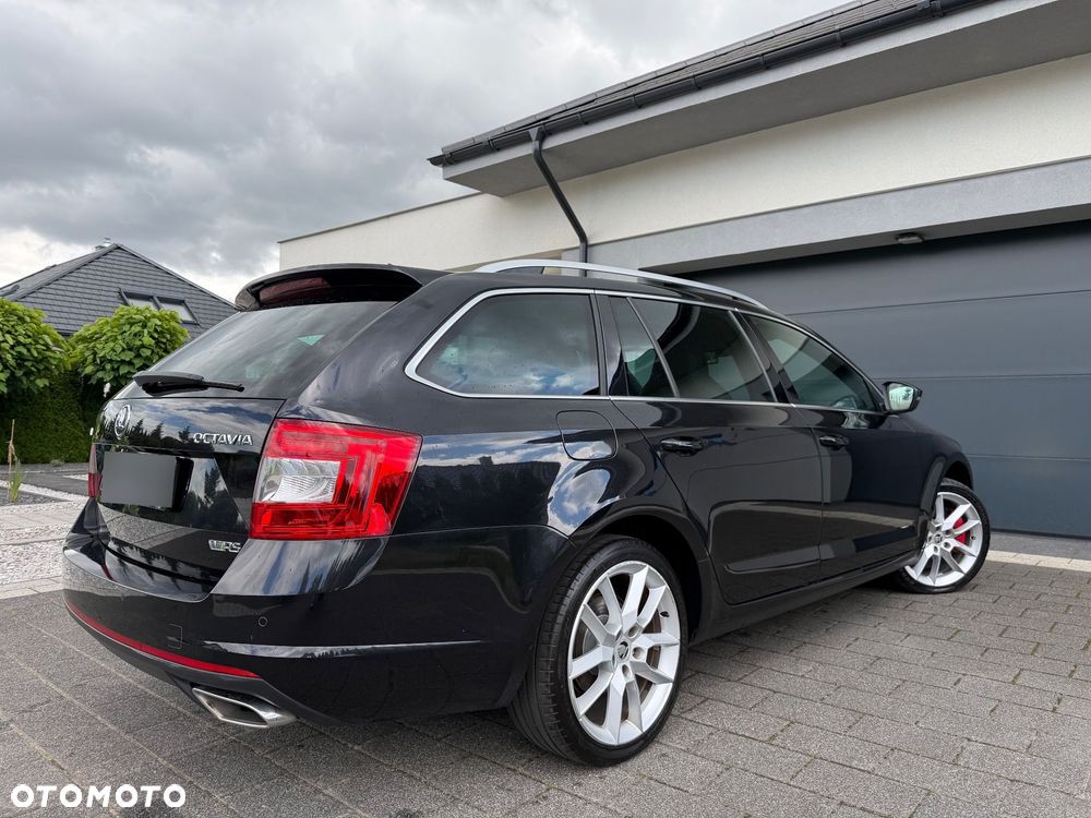 Skoda Octavia 2.0 TDI DSG RS - 11