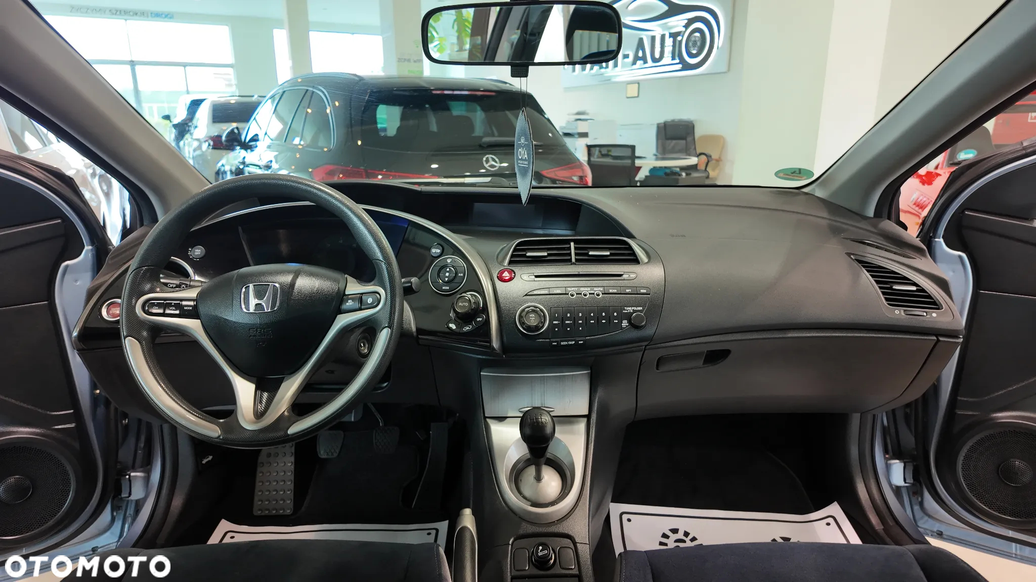 Honda Civic 1.8 Comfort - 32