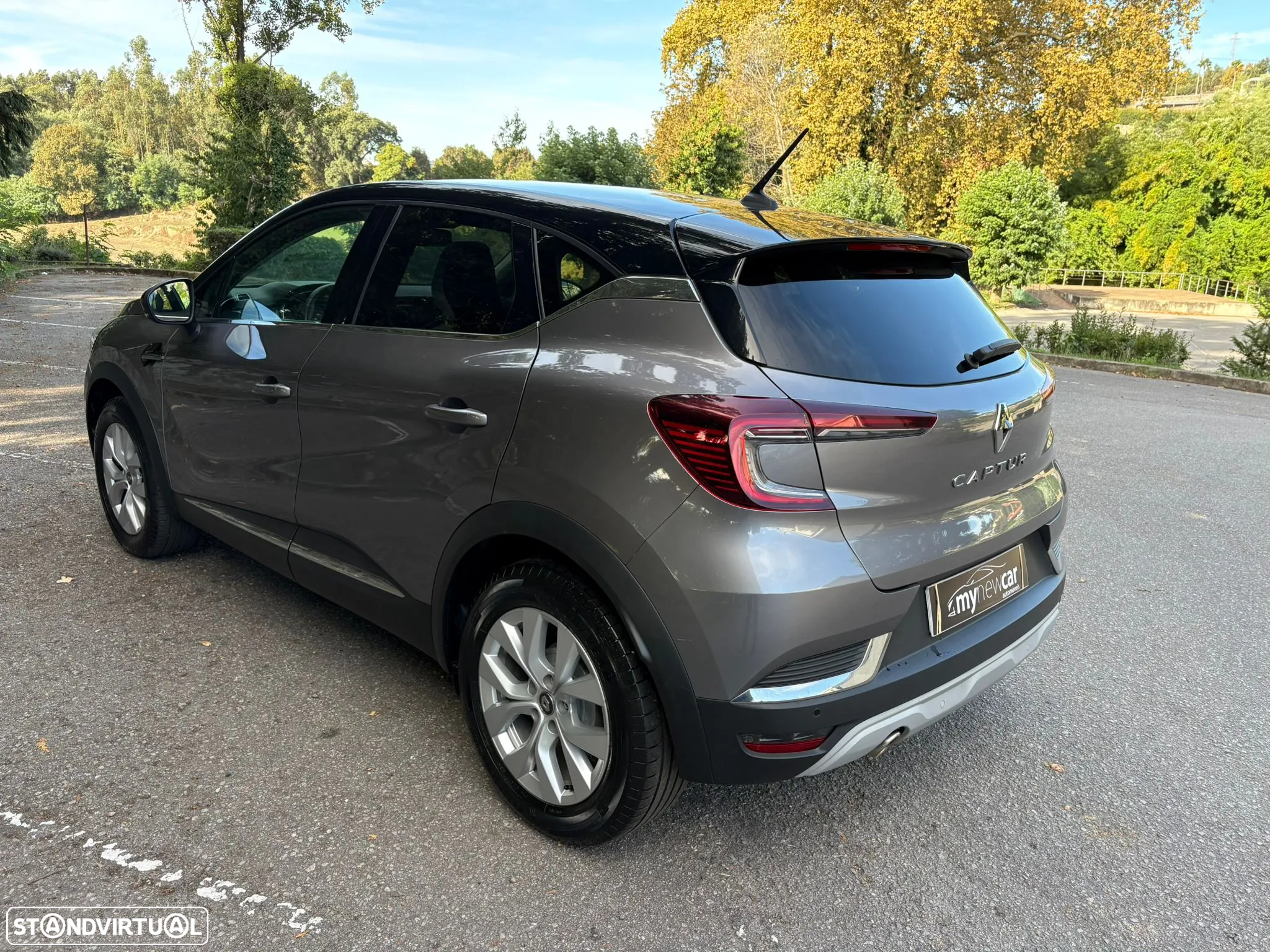 Renault Captur 1.0 TCe Exclusive - 4