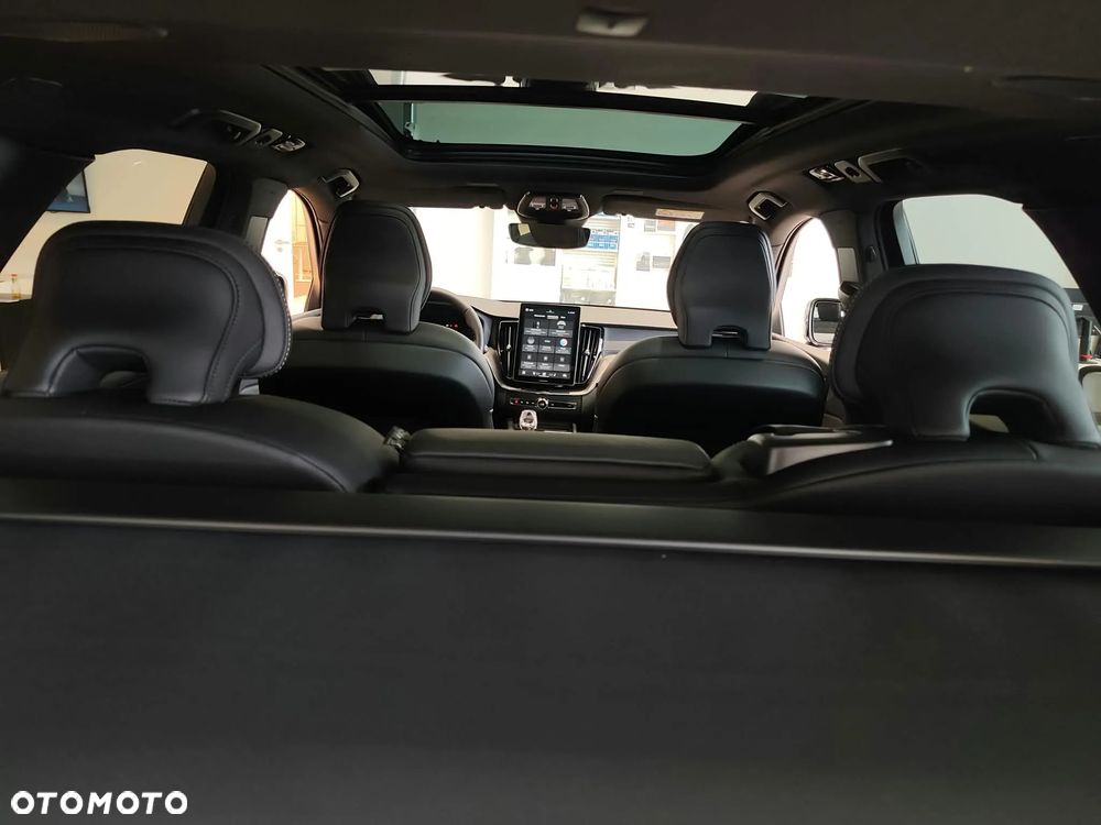 Volvo XC 60 T8 Plug-In Hybrid AWD Ultimate Black Edition - 27
