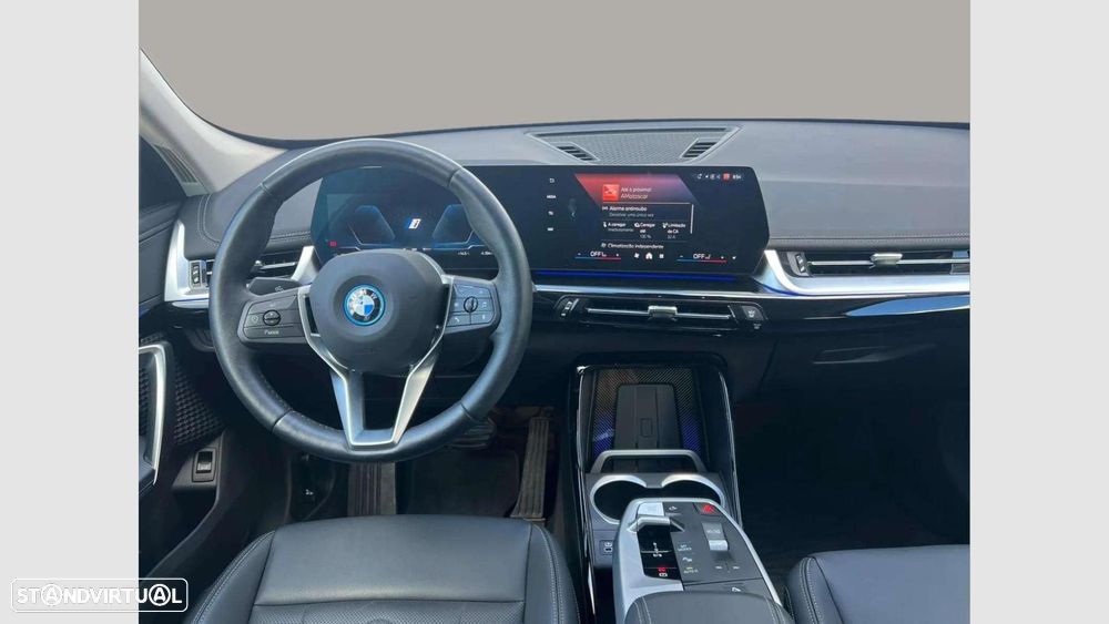BMW iX1 eDrive20 - 15
