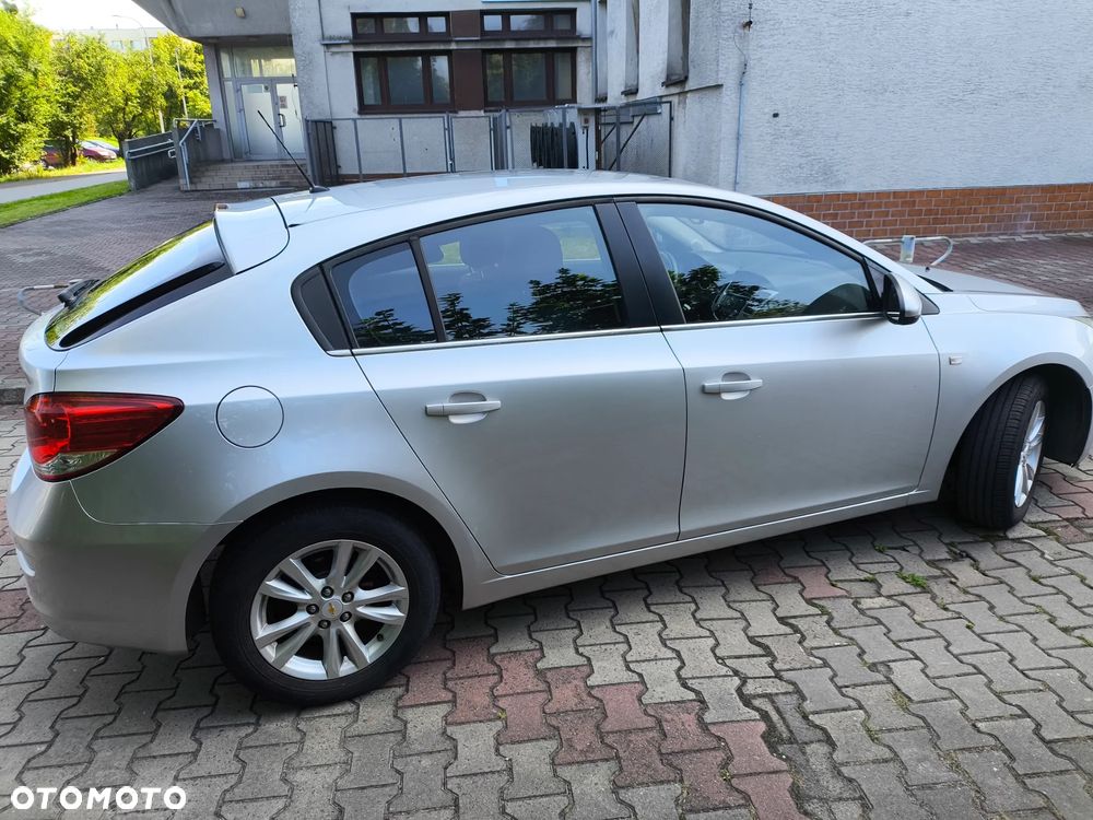 Chevrolet Cruze 1.8 LTZ - 10