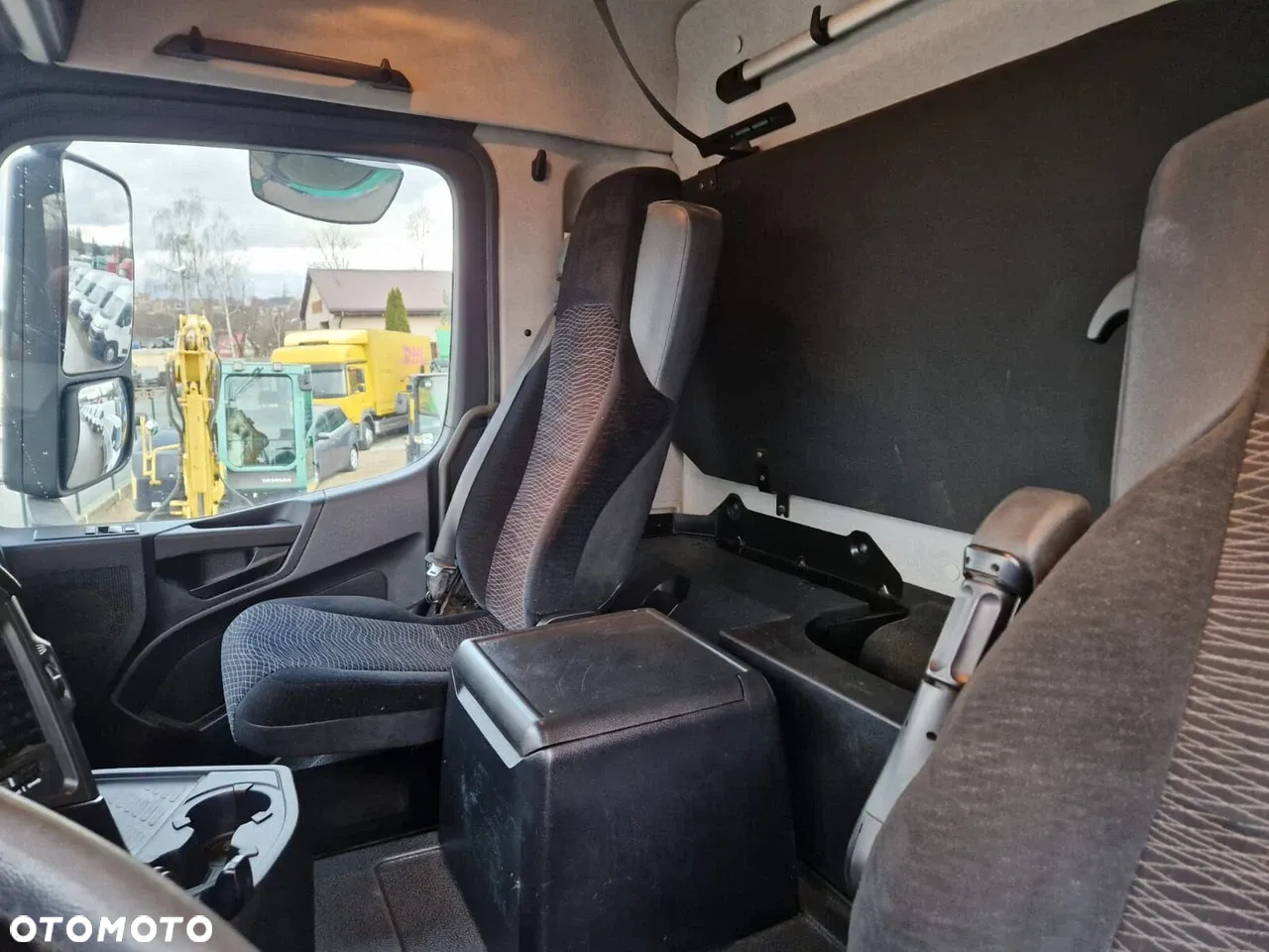 Mercedes-Benz AROCS - 6
