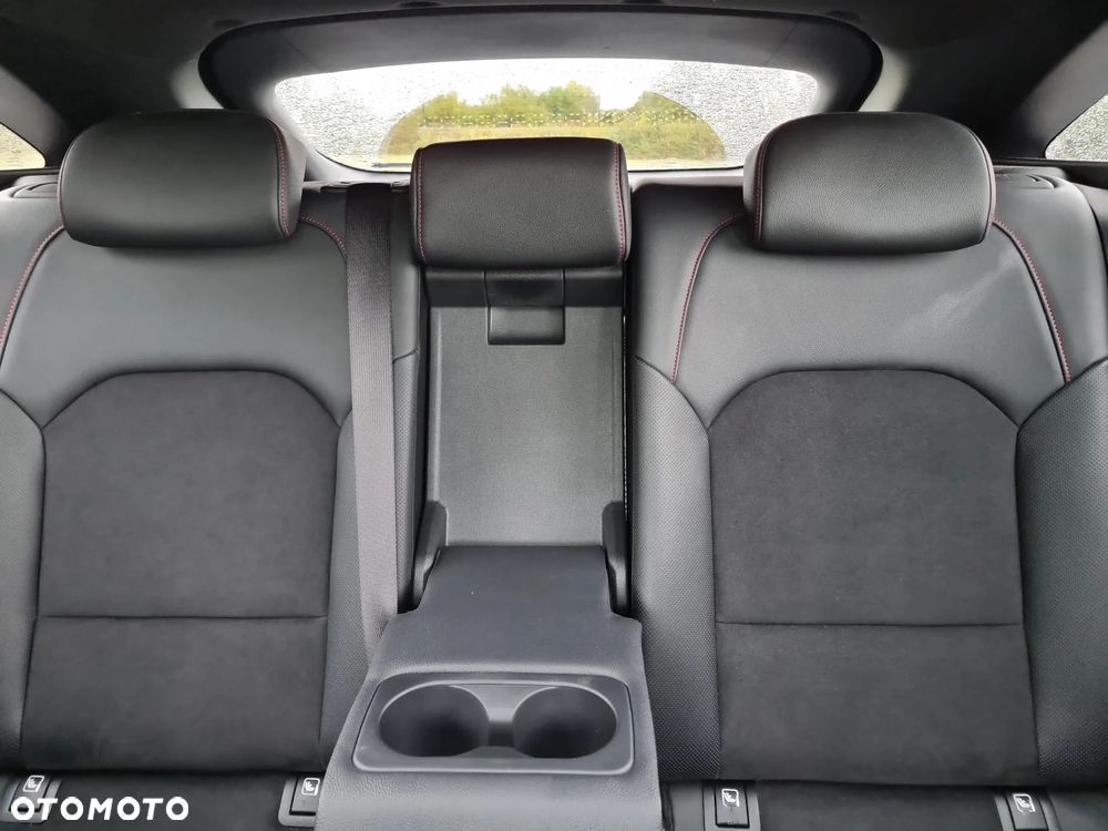 Kia ProCeed 1.6 T-GDI GT DCT - 16