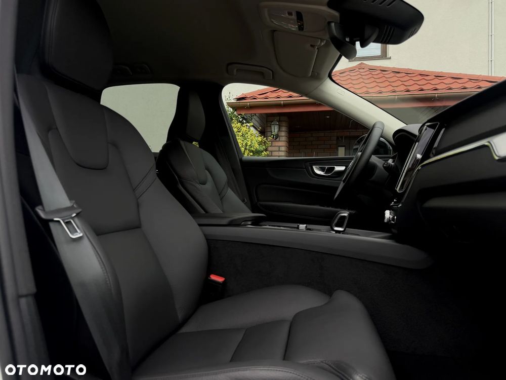 Volvo XC 60 B4 D Geartronic RDesign - 11