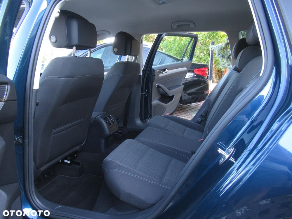 Volkswagen Passat 1.5 TSI EVO Business - 8