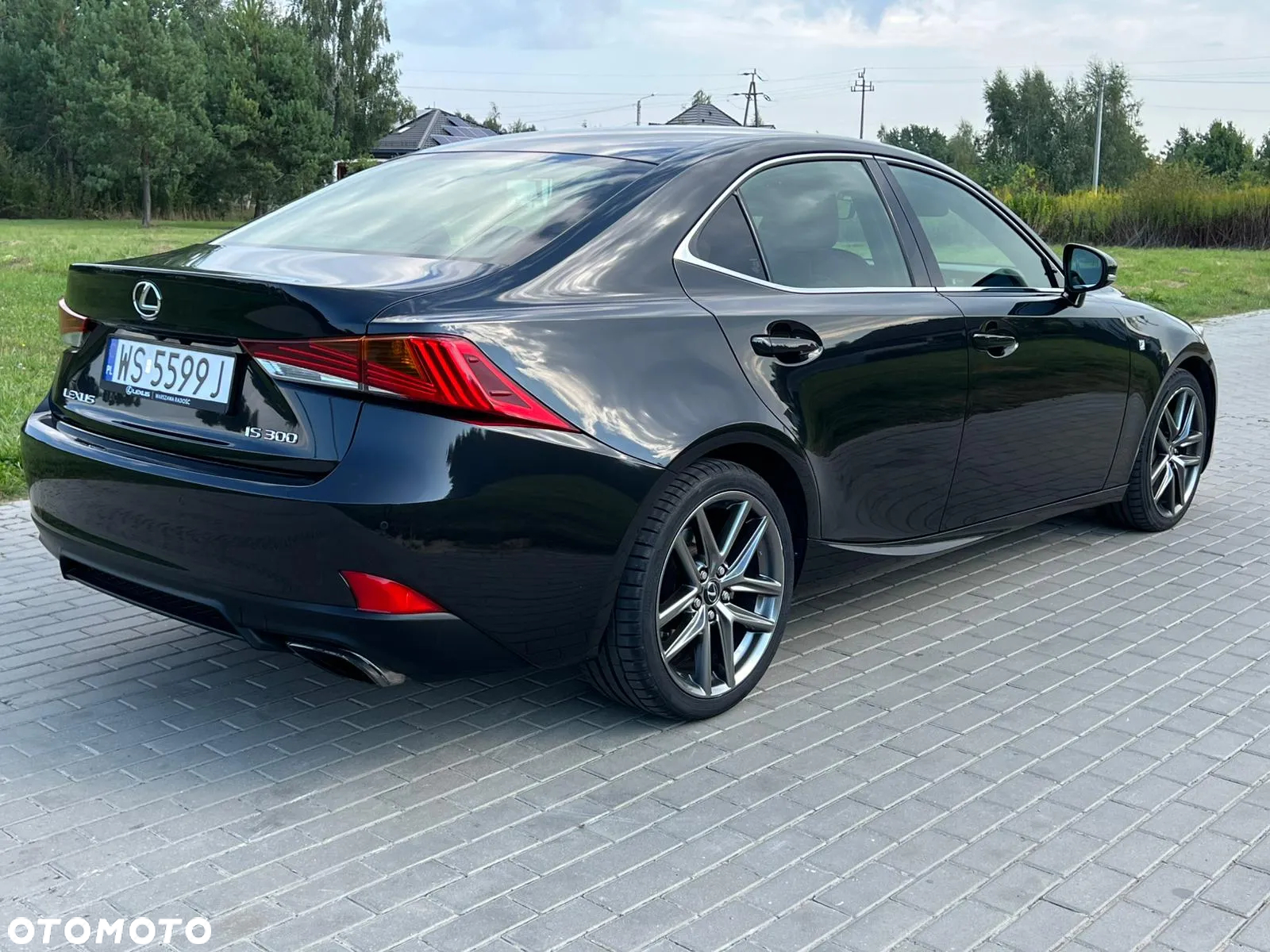 Lexus IS 200t / 300 F Sport - 22