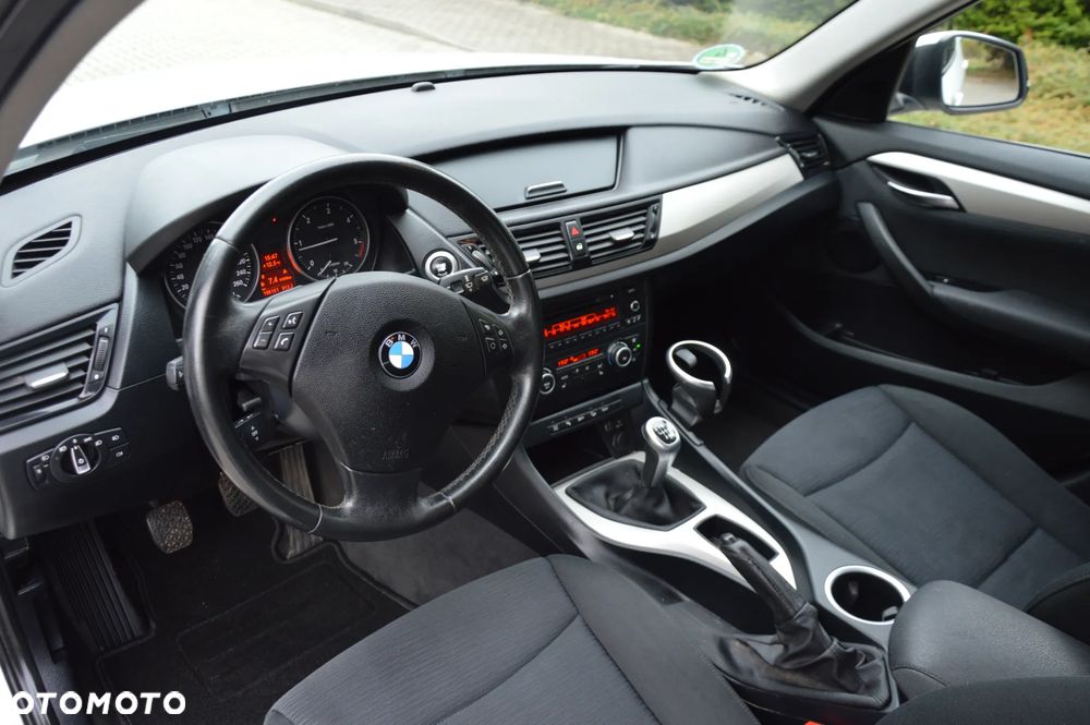 BMW X1 xDrive18d - 9