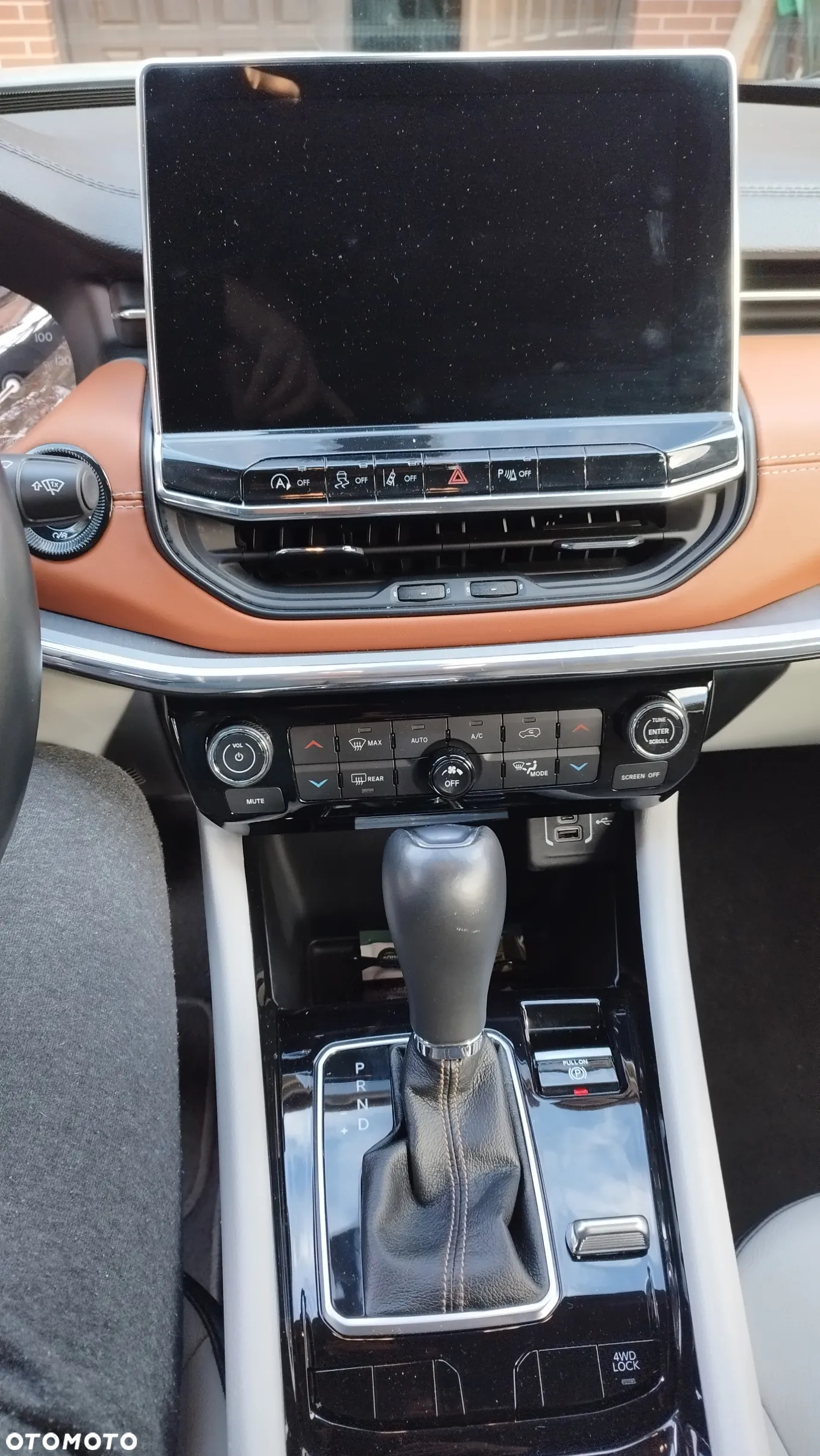 Jeep Compass - 18