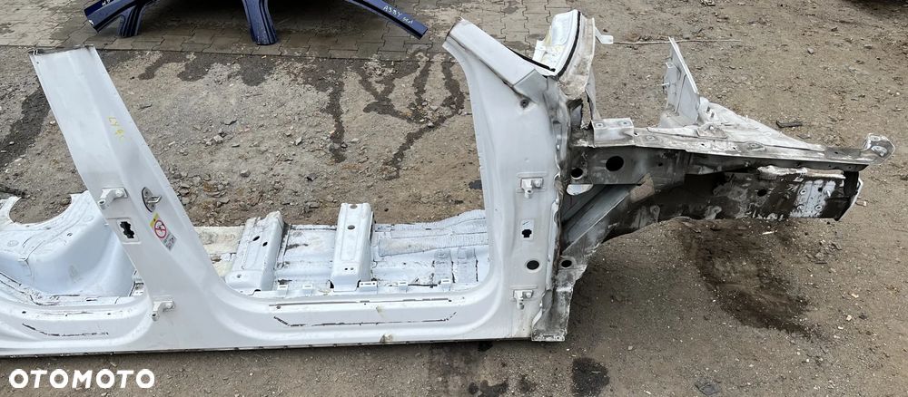 ĆWIARTKA PRÓG BOK PRAWY PODŁUŻNICA AUDI Q5 8R - 1