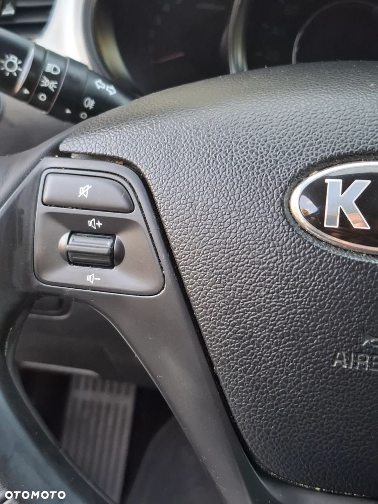 Kia Ceed 1.4 CVVT Dream Team Edition - 21