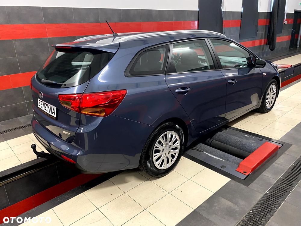 Kia Ceed 1.6 GDI Vision - 10