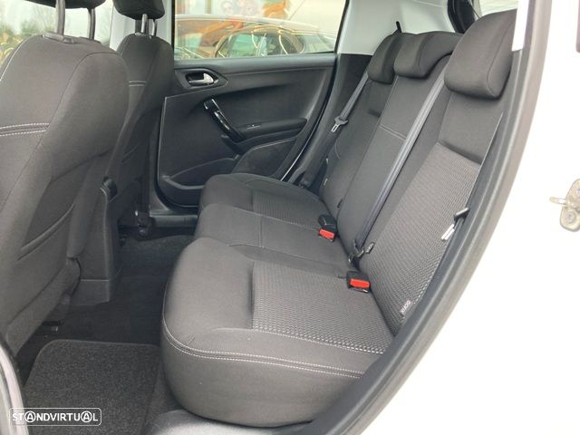 Peugeot 208 PureTech 110 Stop & Start Tech Edition - 26