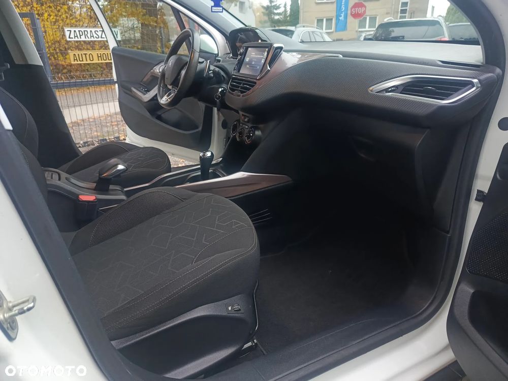 Peugeot 2008 - 22