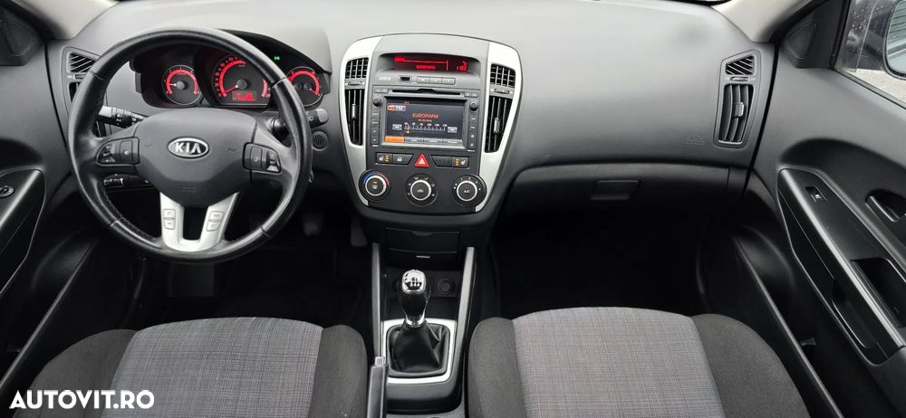 Kia Ceed 1.6 CRDi 115 Edition 7 - 6