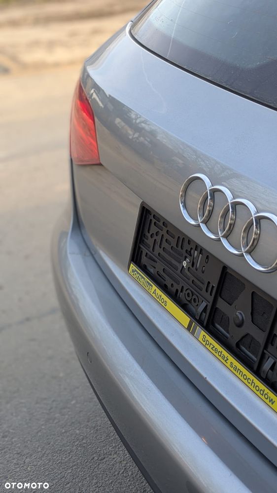 Audi A4 Avant 2.0 TDI DPF Ambiente - 17