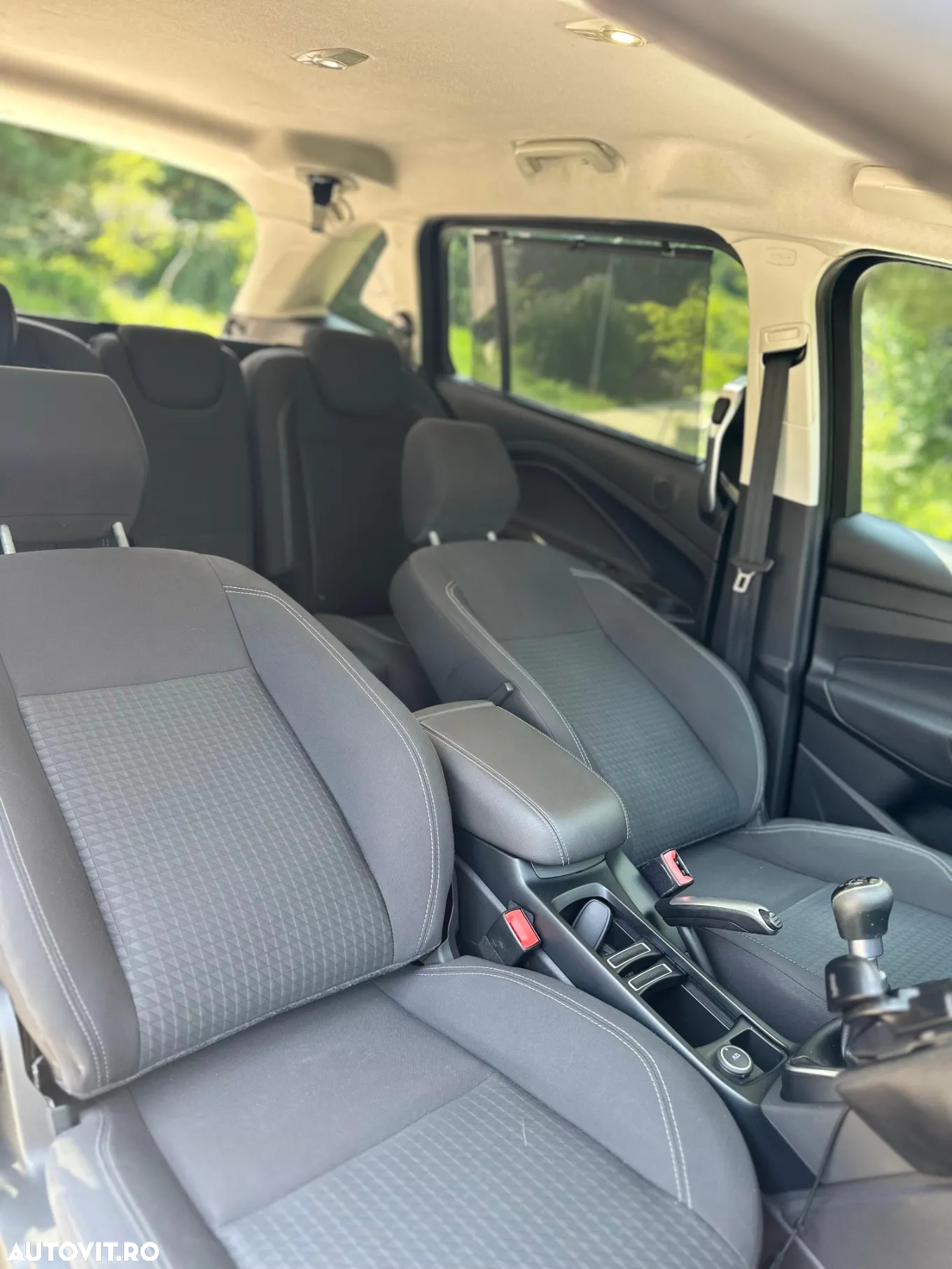 Ford Grand C-Max - 13