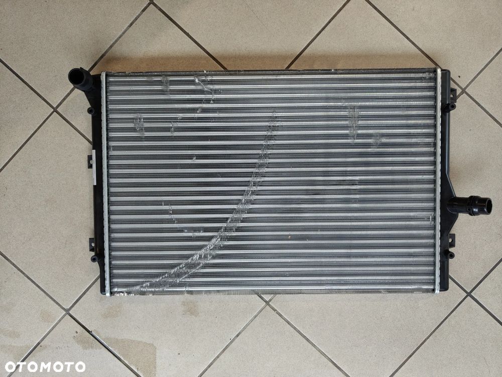 Audi A3 TT Octavia Leon Altea Yeti Golf chlodnica wody Nissens - 2