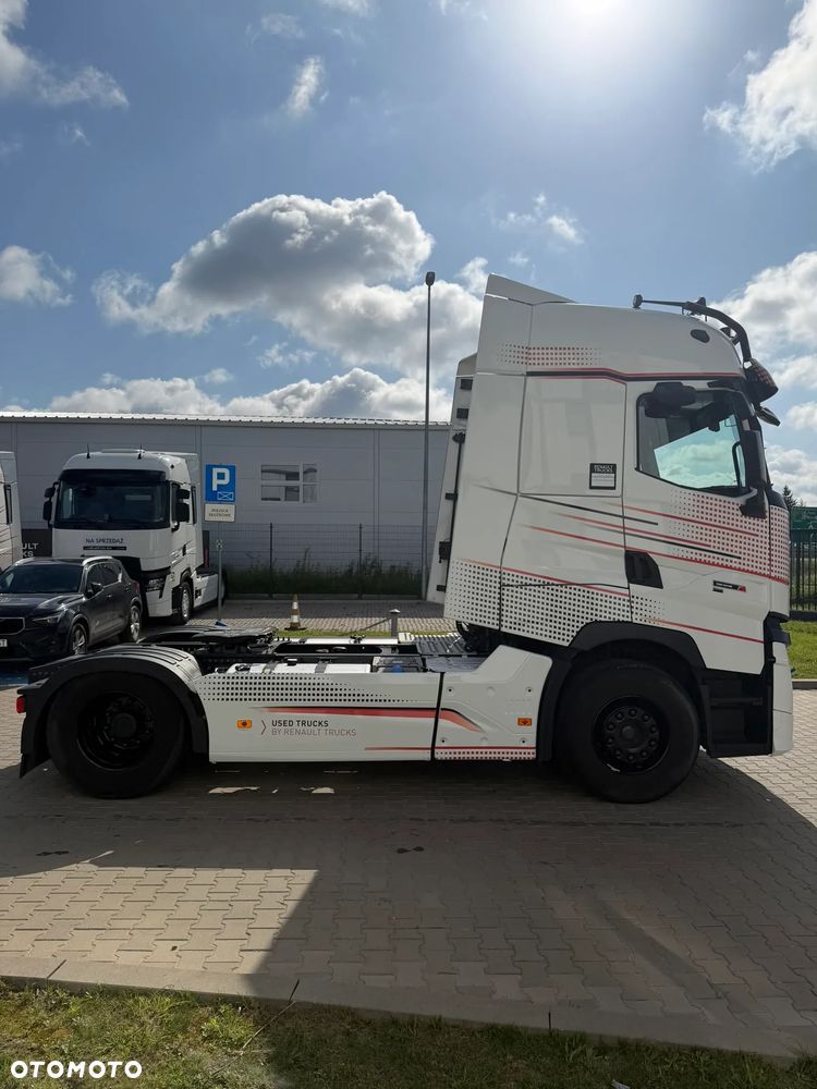 Renault T-HIGH 480TC - 19