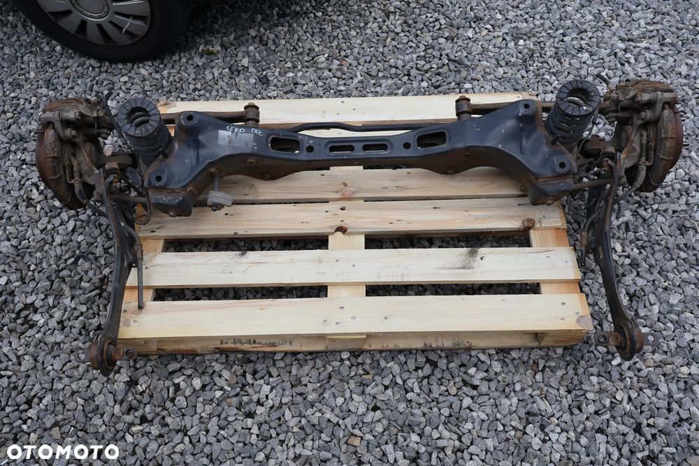 KIA CEED I 1.4 1.6 2.0 KOMBI BELKA ZAWIESZENIA TYŁ TYLNA TRAWERS SANKI 06-12 WAHACZE - 1