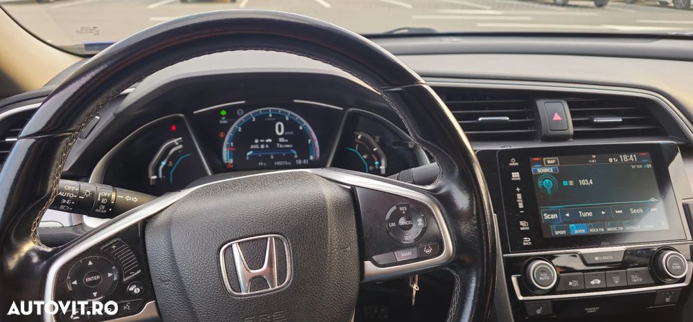 Honda Civic 1.5 VTEC Turbo Elegance Navi - 8