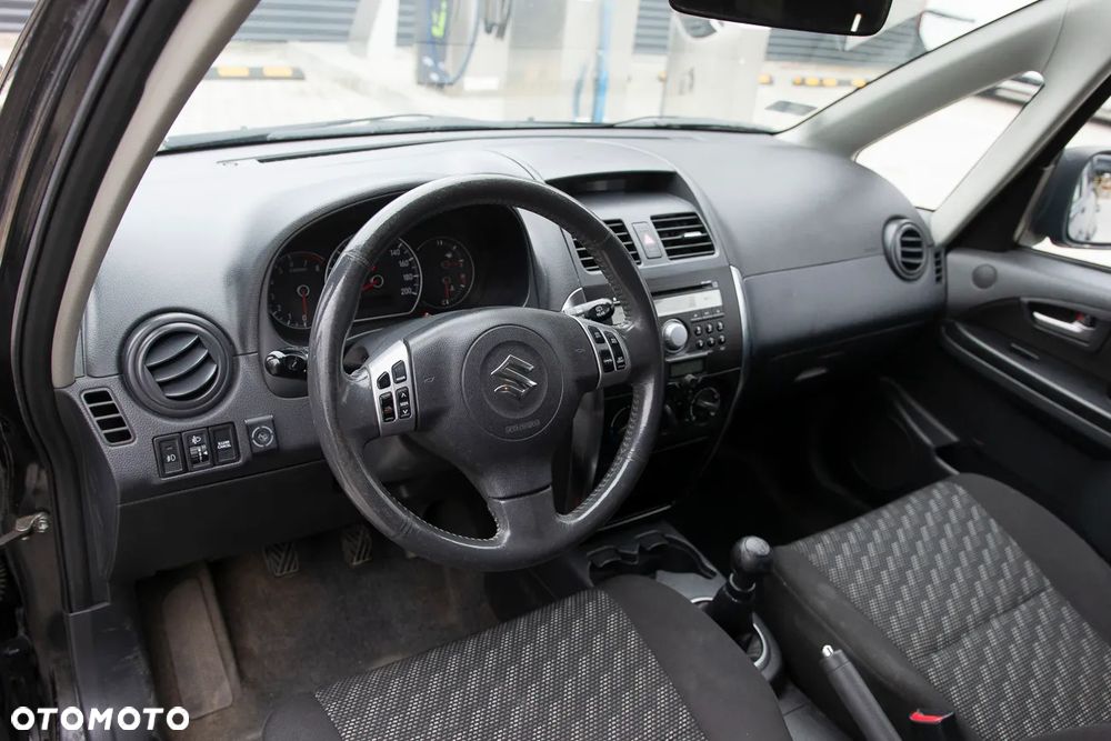 Suzuki SX4 1.6 VVT 4x2 Comfort - 23