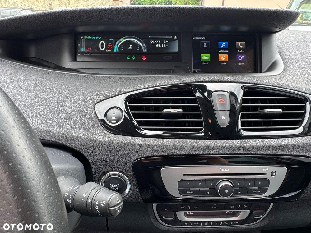 Renault Grand Scenic - 25