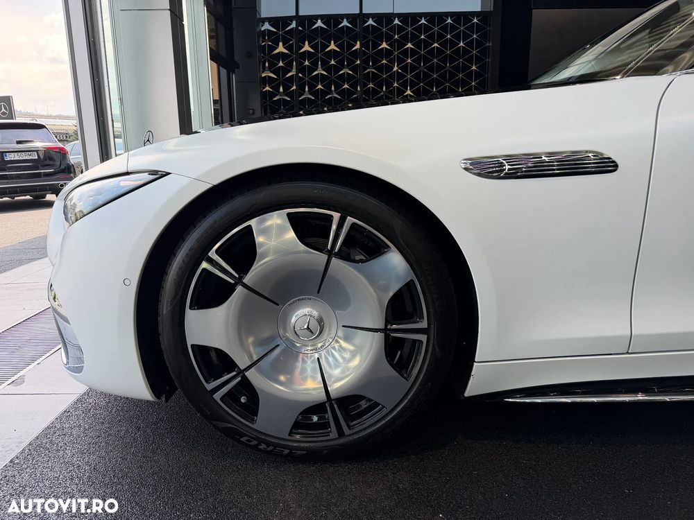 Mercedes-Benz SL 680 Maybach Monogram Series - 8