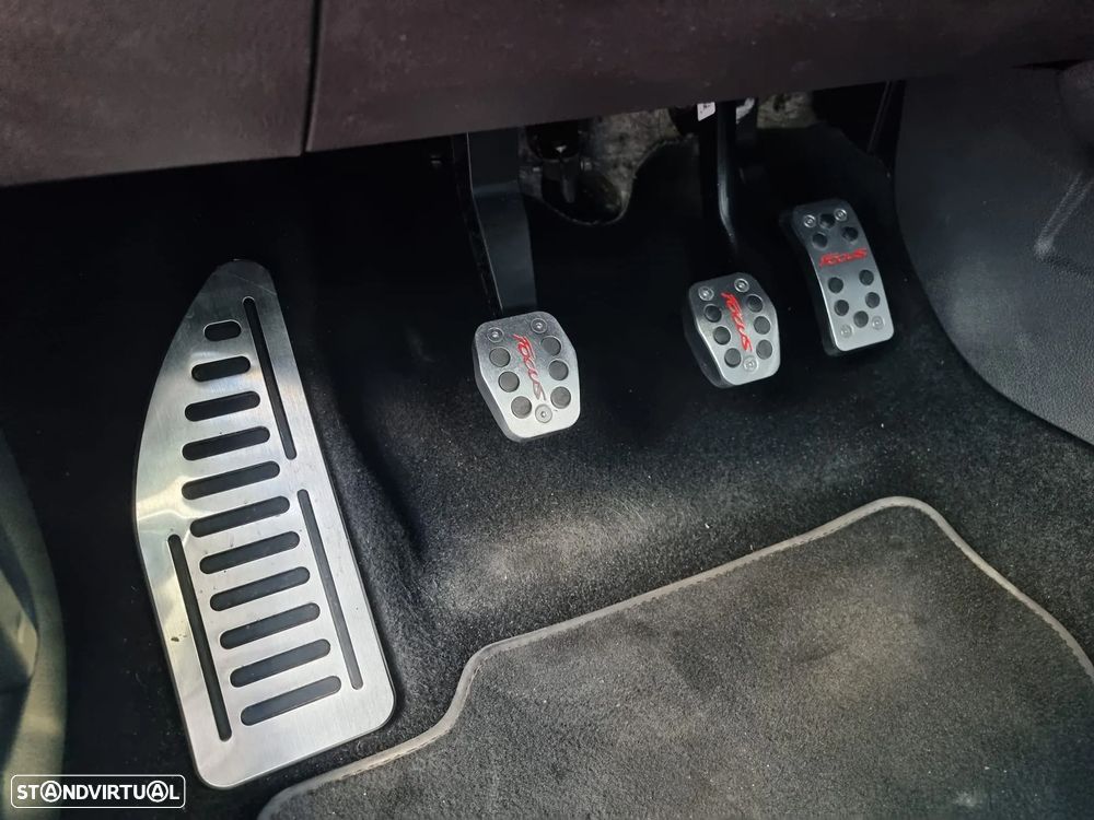 Ford Focus 1.0 SCTi Titanium Best - 34