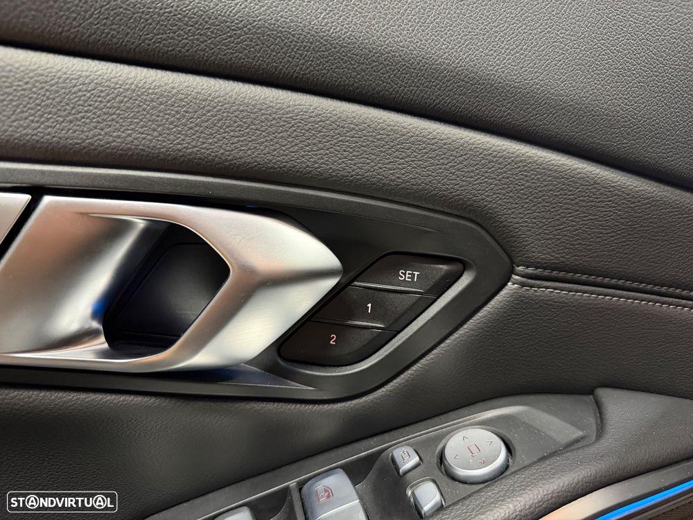 BMW 330 e Pack M Auto - 9