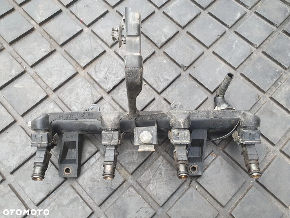 LISTWA WTRYSKOWA BENZYNA PEUGEOT PARTNER I 01F002A 1.4 8V POSIADAM 4 SZT - 9