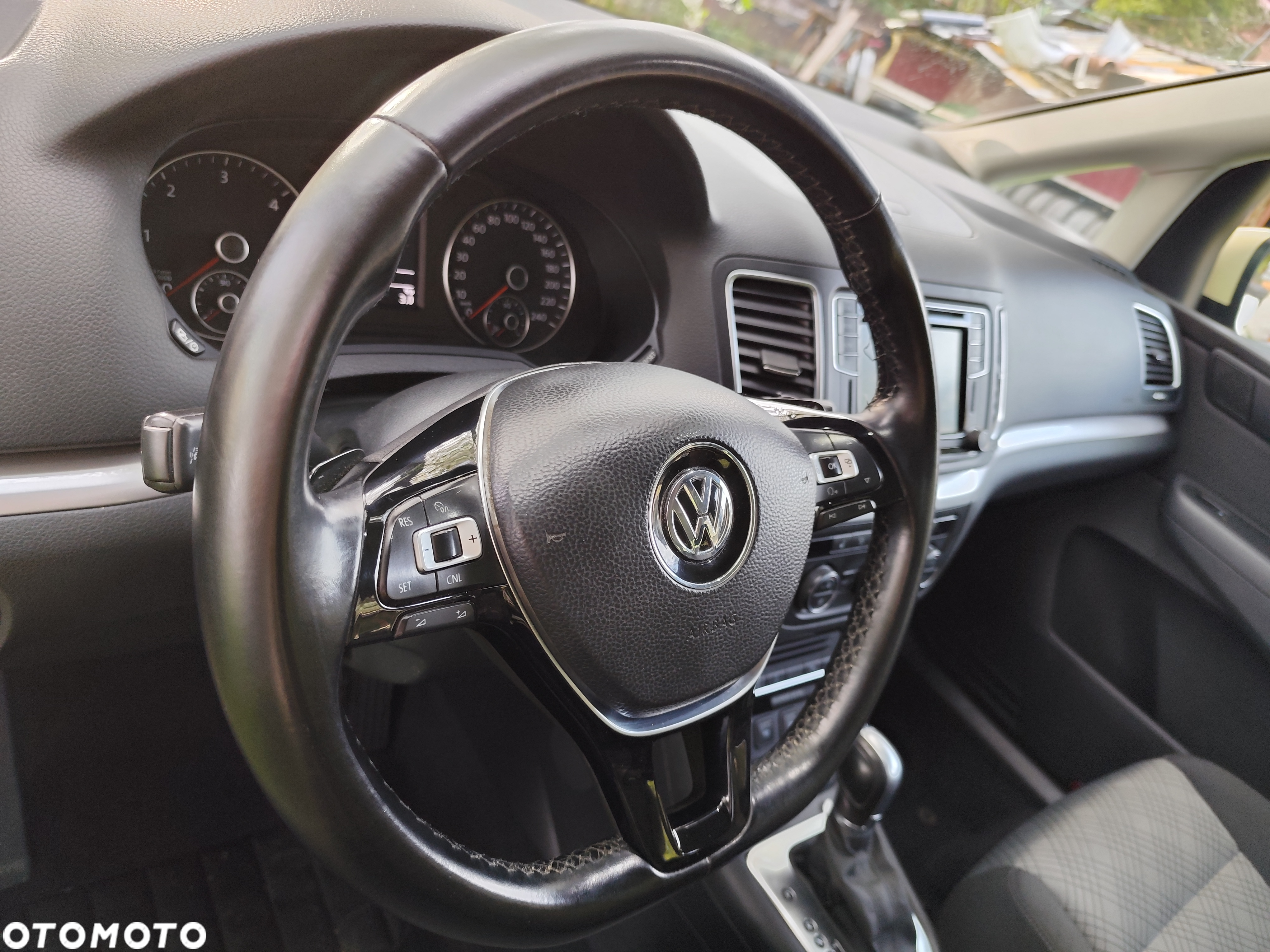 Volkswagen Sharan - 11