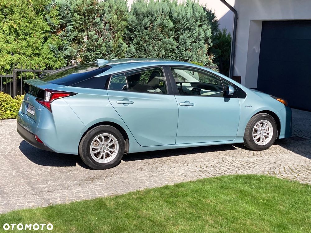 Toyota Prius 1.8 Hybrid Premium - 2