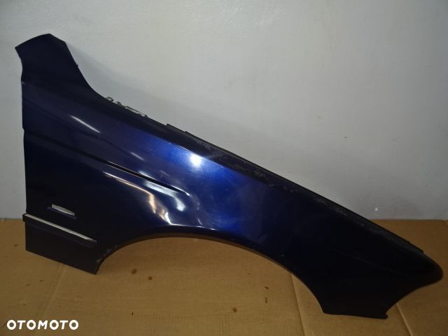 BŁOTNIK PRAWY PRZÓD PRZEDNI BMW E39 SEDAN 95-00 LAK:MONTREALBLAU-METALILIC 297/5 NR530 - 2